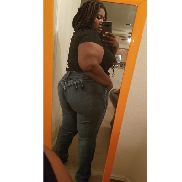 L'Square Denim - 🆕️ (NWOT)***Plus Size Bootylicious Jeans***